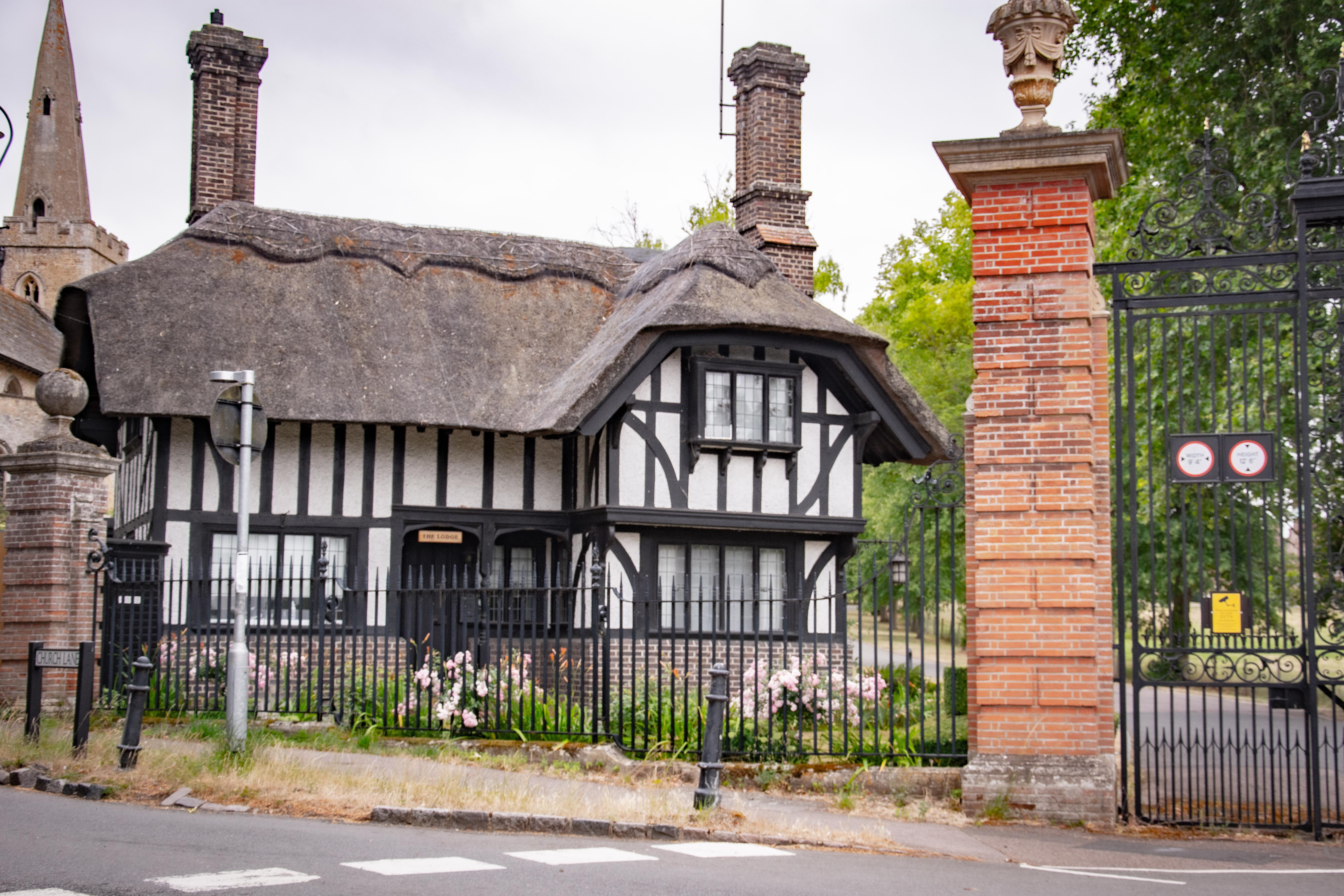 Madingley, Madingley hall, Sightseen at madingley, Chauffeur ride in madingley, Madingley lodge, gate house